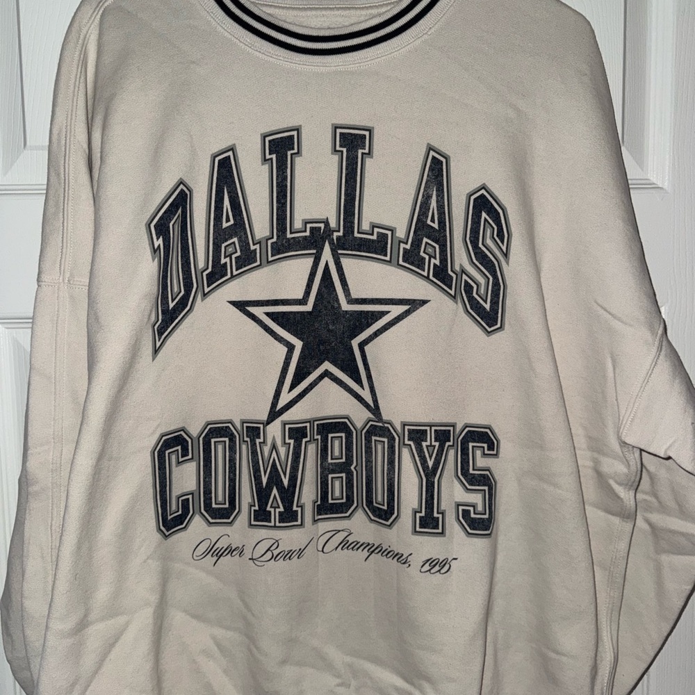 Abercrombie Dallas Cowboys Cream Crewneck Sweater